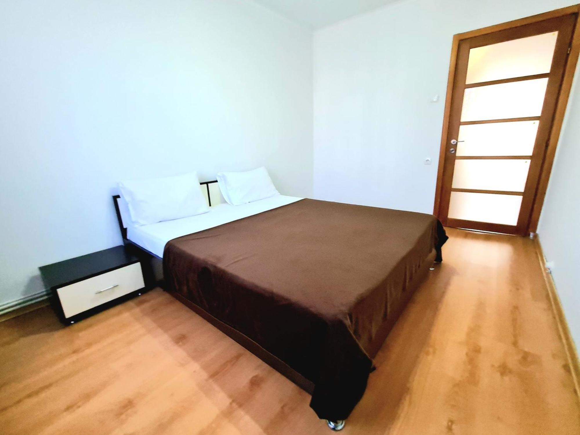 Apartament 2 Bedrooms, Botanica تشيسيناو المظهر الخارجي الصورة
